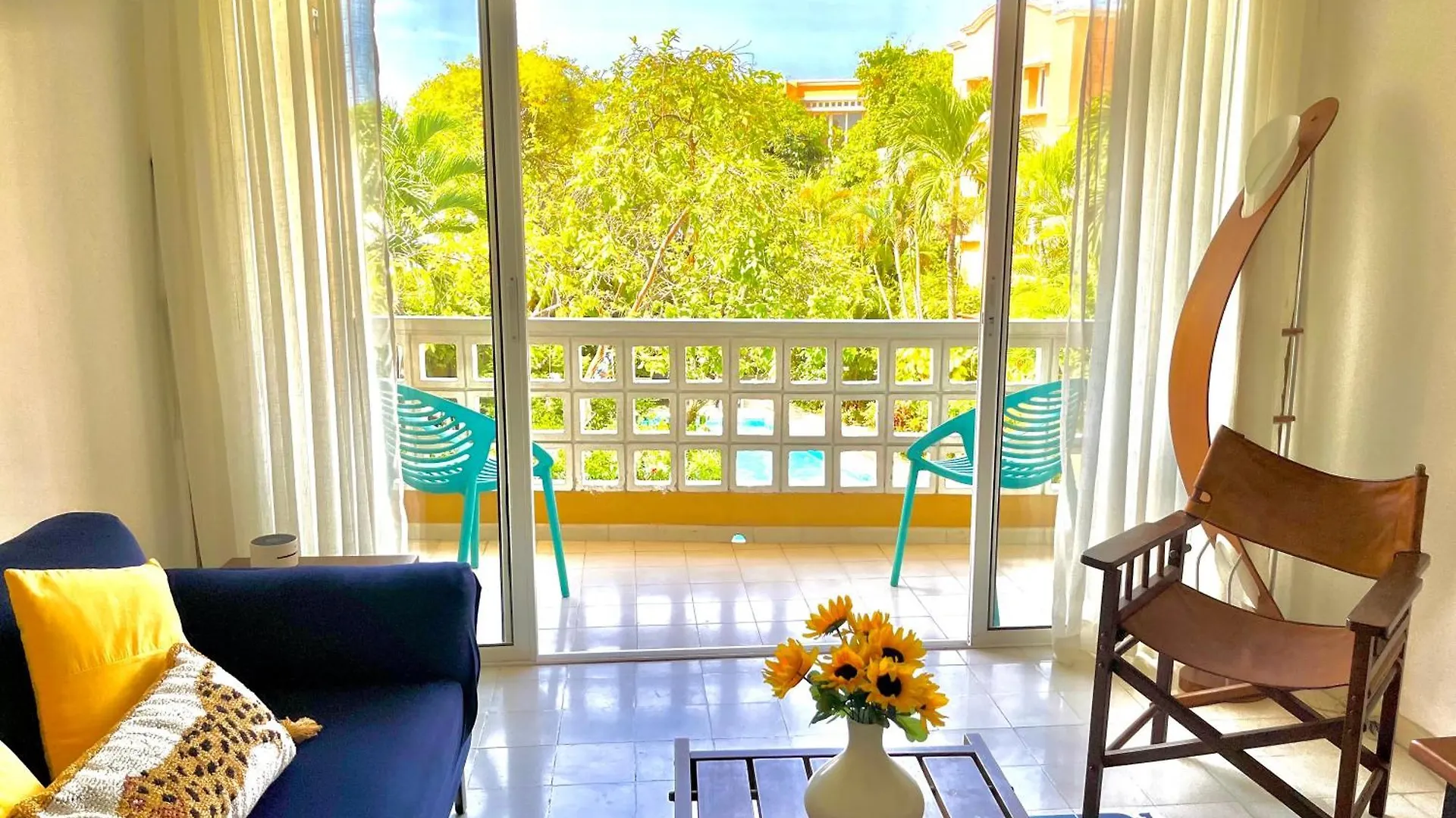 By Calamari Homes - Parque Centenario 202 Walled City Cartagena Colombia