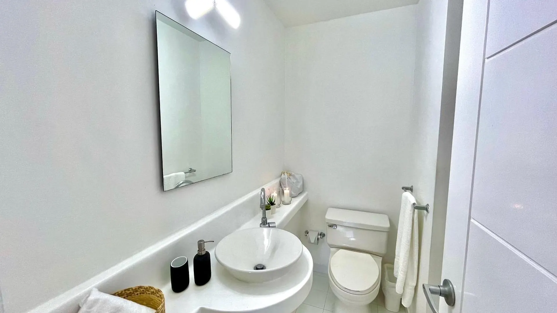 By Calamari Homes - Parque Centenario 202 Walled City Cartagena 0*,  Colombia